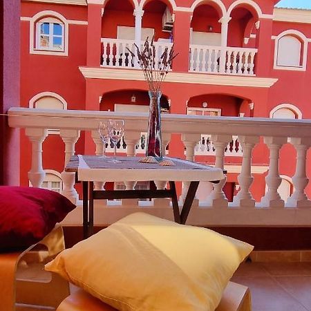 Apartamento Rojo Con Vistas Al Mar Mazagon Bagian luar foto
