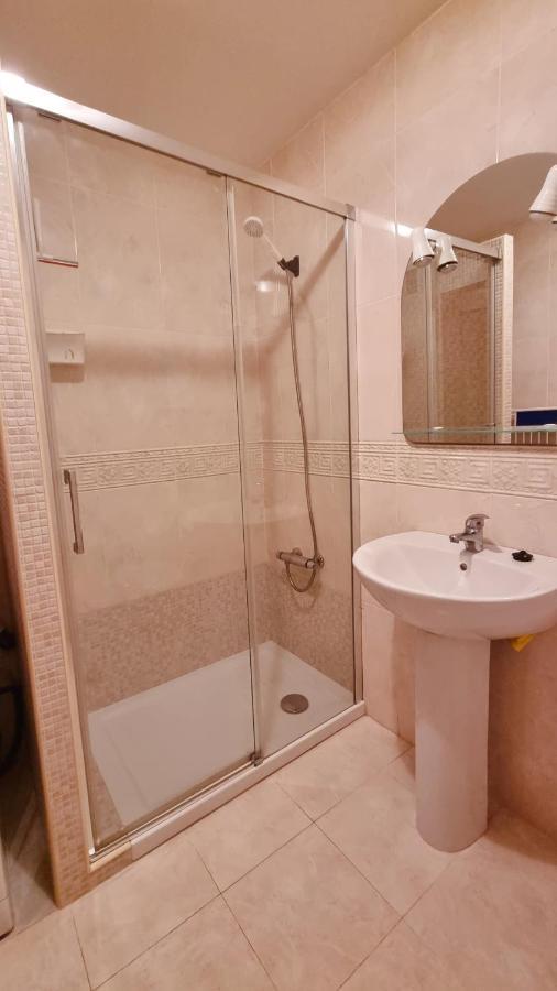 Apartamento Rojo Con Vistas Al Mar Mazagon Bagian luar foto